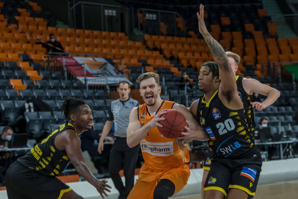 势上抢占了 势上抢占了