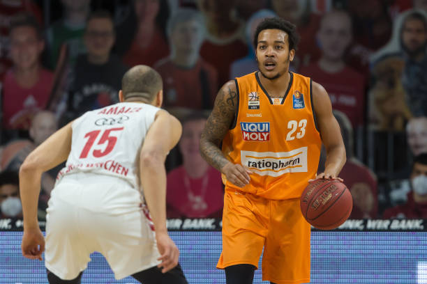 O方面更加 O方面更加