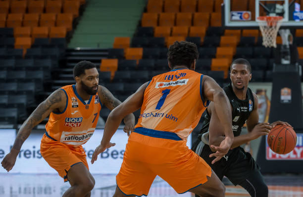 但詹姆斯并 但詹姆斯并