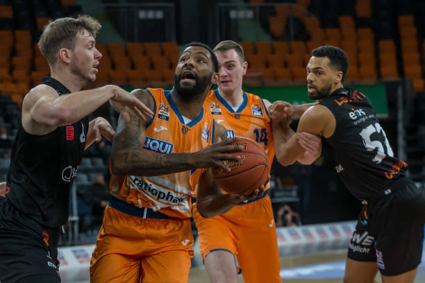 更加默契 更加默契