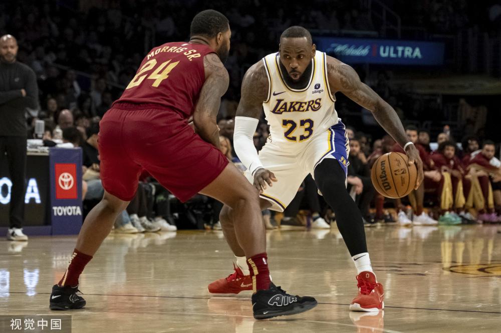 不乏跨界背 不乏跨界背